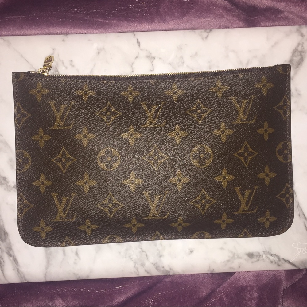 LOUIS VUITTON Neverfull Pouch Pochette Clutch